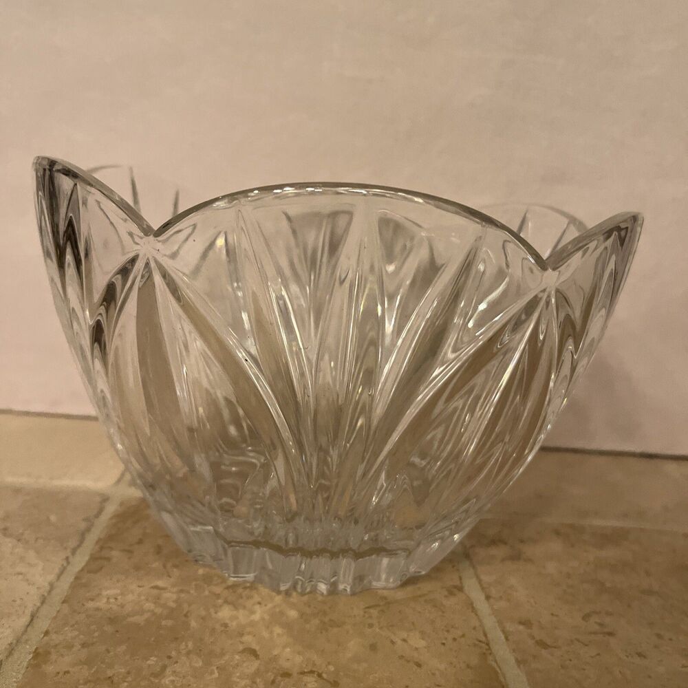 Vintage Crystal Glass Console Bowl Fruit Bowl Unmarked 9" Rim by 5.75" Tall